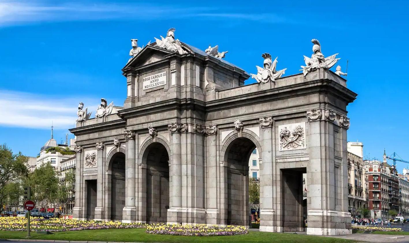 Estudio Con Vistas Alcalaretiro Madrid Eksteriør billede