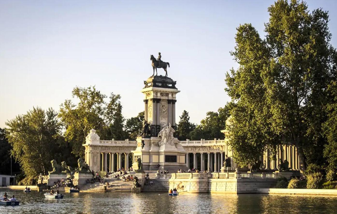 Estudio Con Vistas Alcalaretiro Madrid Eksteriør billede